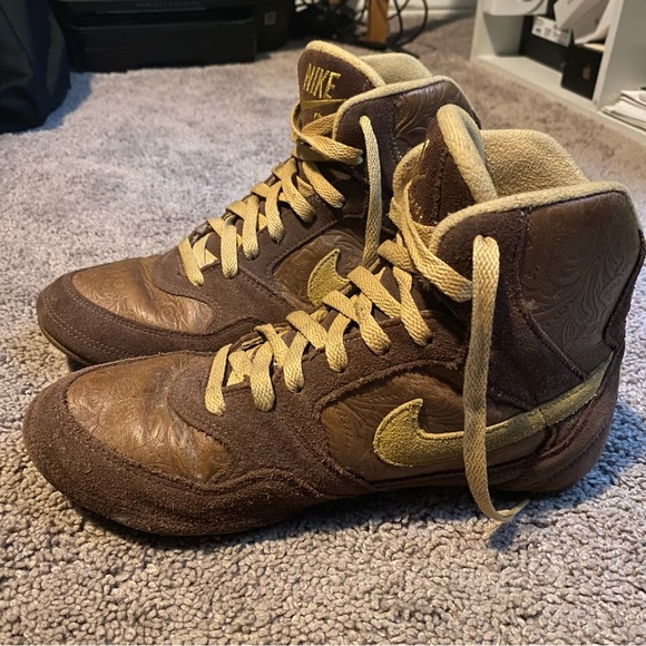 Nike Greco Supreme Wrestling Sneakers Brown Yellow Womens Size 9 - Picture 1 of 8